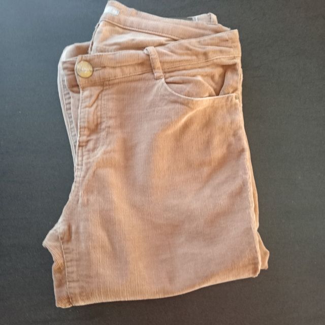 Pantalón micropana beige T. 38