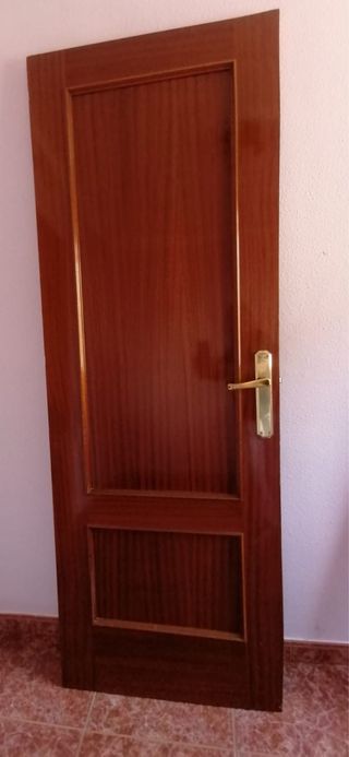 7 Puertas Madera 2,02x72cm. A 65€ cada una