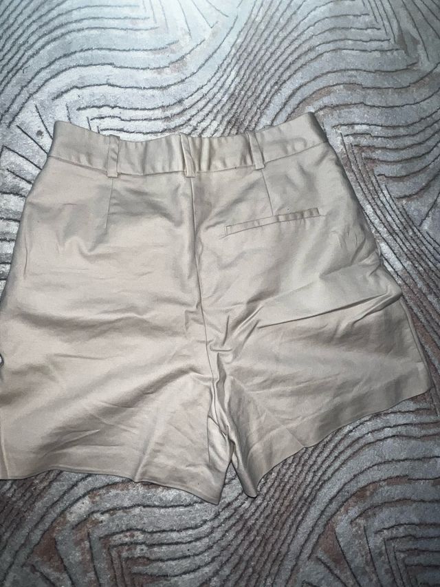 Pantalones cortos Zara beige