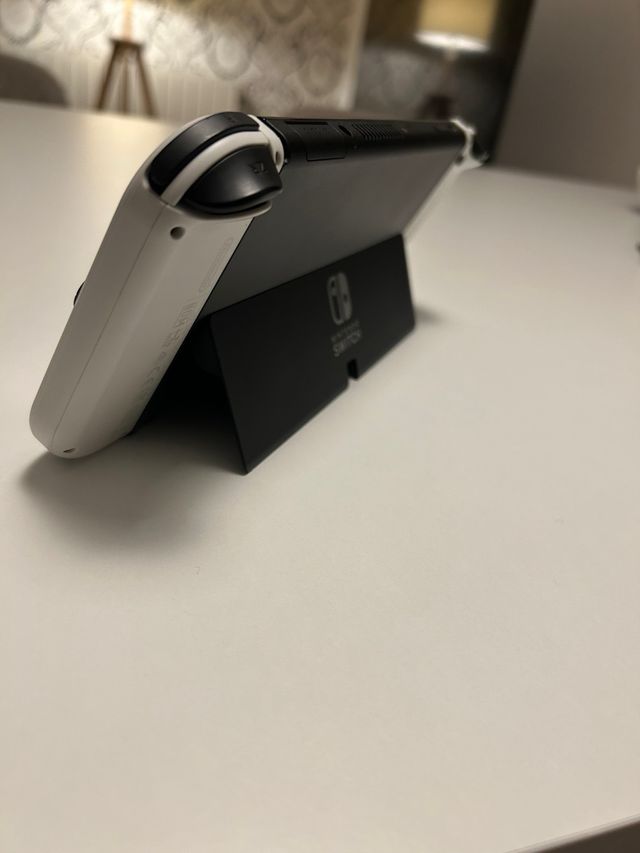 Nintendo Switch OLED + Accesorios