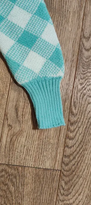 Cardigan corto con scollo a V da ragazza