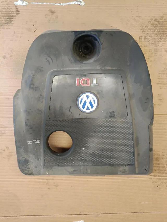 Tapas variadas de motor