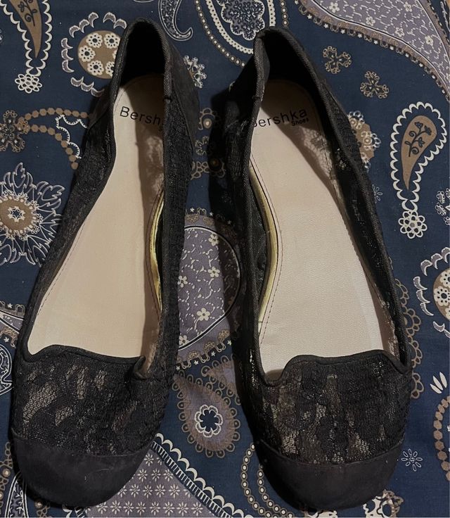 Sandalias Bershka encaje negro