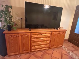 conjunto Mesa de comedor y mueble de televisión
