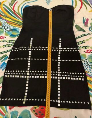 Abito corto nero con borchie