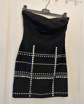 Abito corto nero con borchie