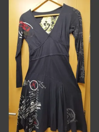 Vestido negro desigual talla S