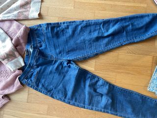 Lote 4 prendas: jerséis y pantalones