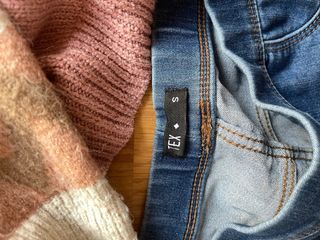 Lote 4 prendas: jerséis y pantalones