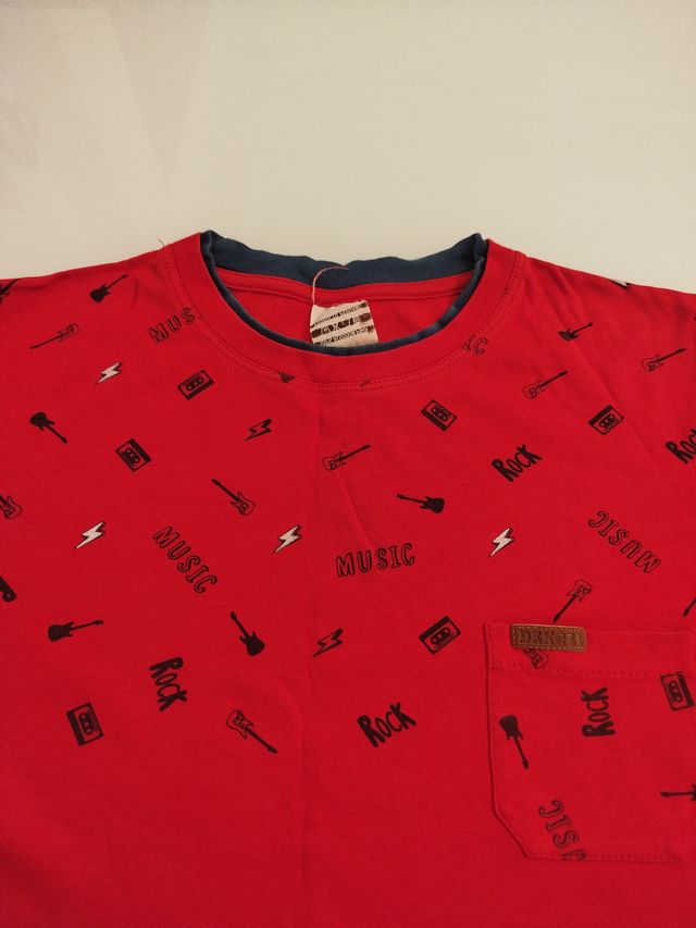 Camiseta Rock Music Estampada Roja