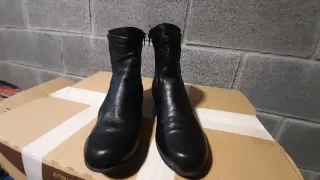 Botines negros de piel con cuña