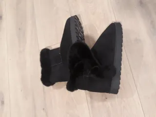 Botas negras ante y pelo