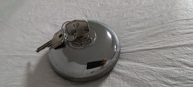 Tapón de gasolina con llave