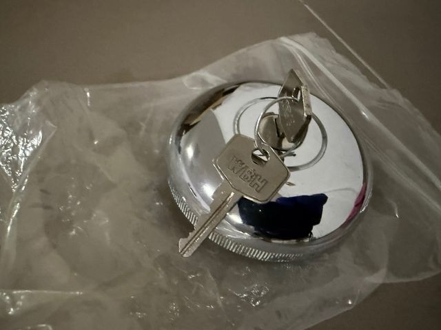 Tapón de gasolina con llave