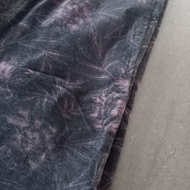 Pantalón terciopelo estampado T.38