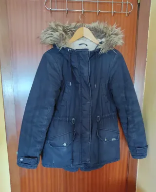 Cazadora chaquetón azul con capucha