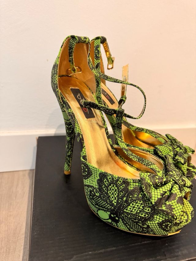 Zapatos Iron Fist plataforma lazo verde negro