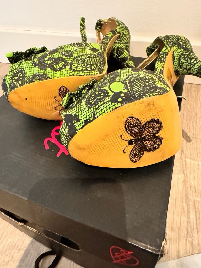 Zapatos Iron Fist plataforma lazo verde negro