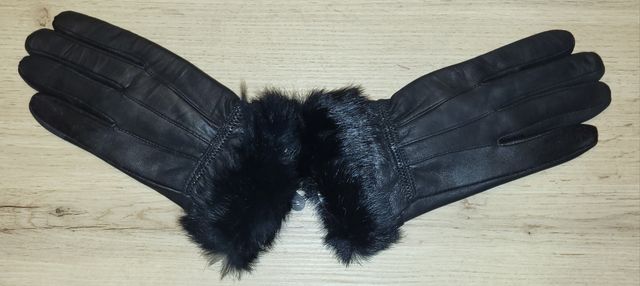 Guantes polipiel negros con pelo