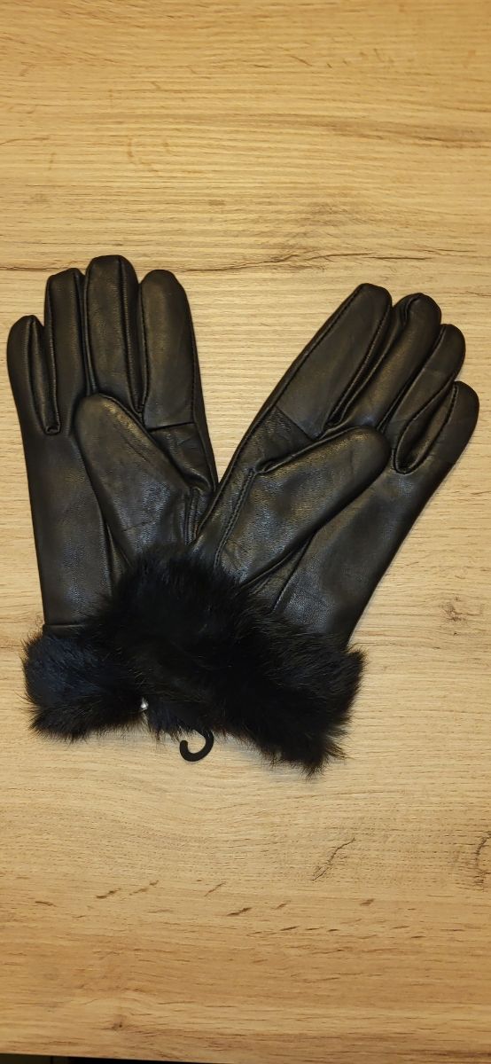 Guantes polipiel negros con pelo