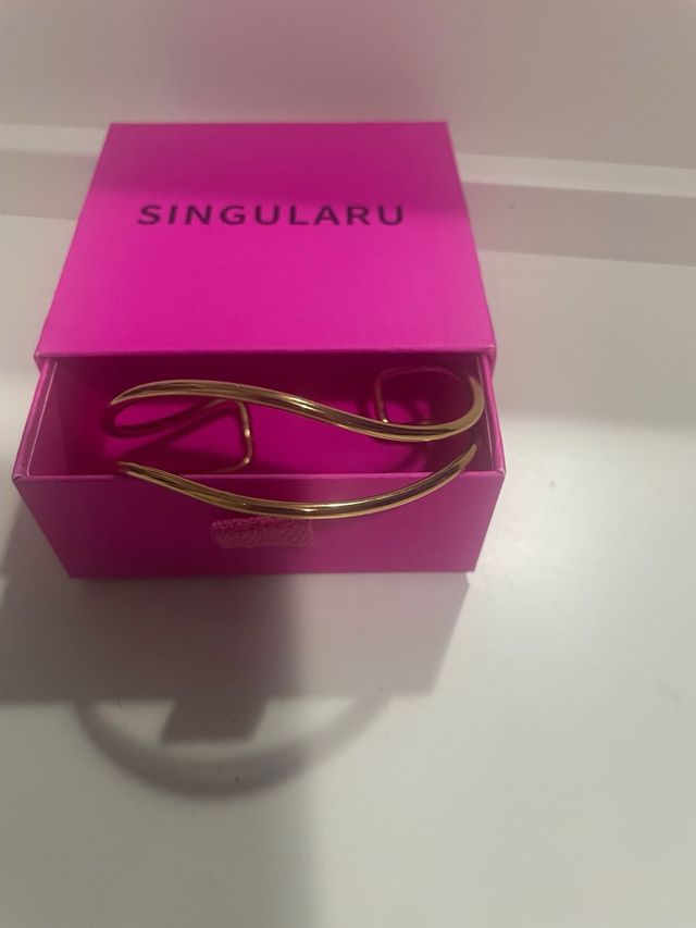 Brazalete Dorado Singularu