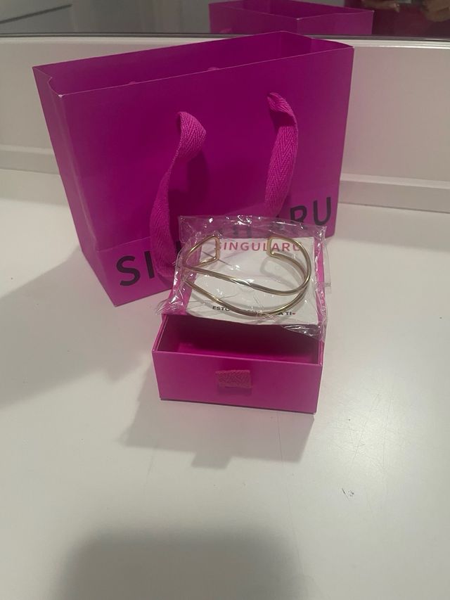 Brazalete Dorado Singularu