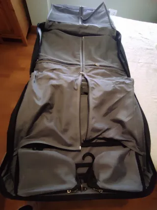 Portatrajes Samsonite gris