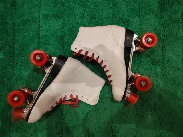 Patines de 4 ruedas blancos