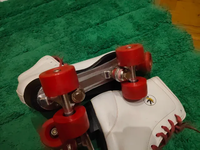 Patines de 4 ruedas blancos