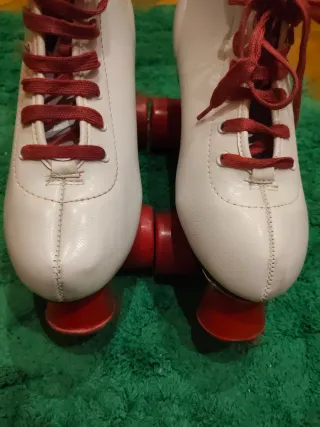 Patines de 4 ruedas blancos