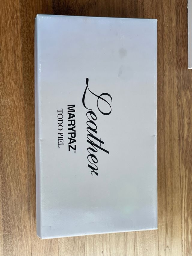 Botas de piel marrones altas