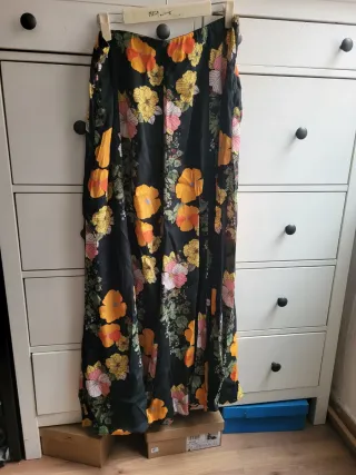 Falda larga estampada flores