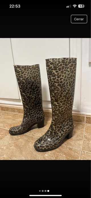 Botas de agua con tacón estampado