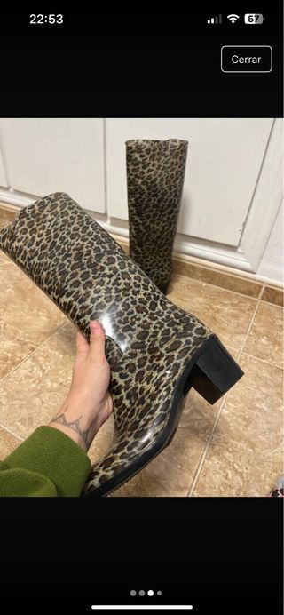 Botas de agua con tacón estampado