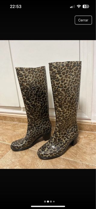 Botas de agua con tacón estampado