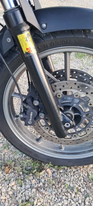 BMW F 700 GS Moto de Aventura