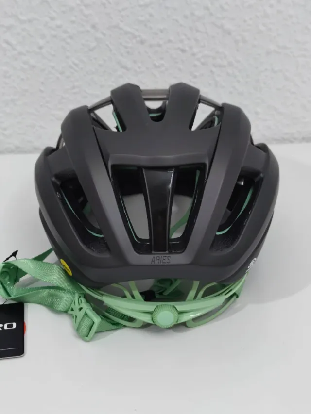 Casco Giro Aries Spherical MIPS Negro/Verde