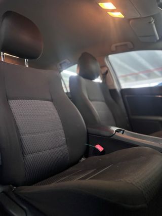 TOYOTA AVENSIS Advance 2012 122.000km Etiqueta C