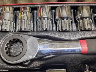 Juego de llaves de vaso y carraca