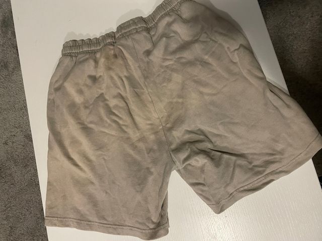 Pantalón corto beige/gris