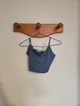 Top azul de tirantes