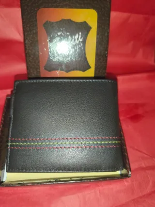 Cartera de hombre en piel color negro