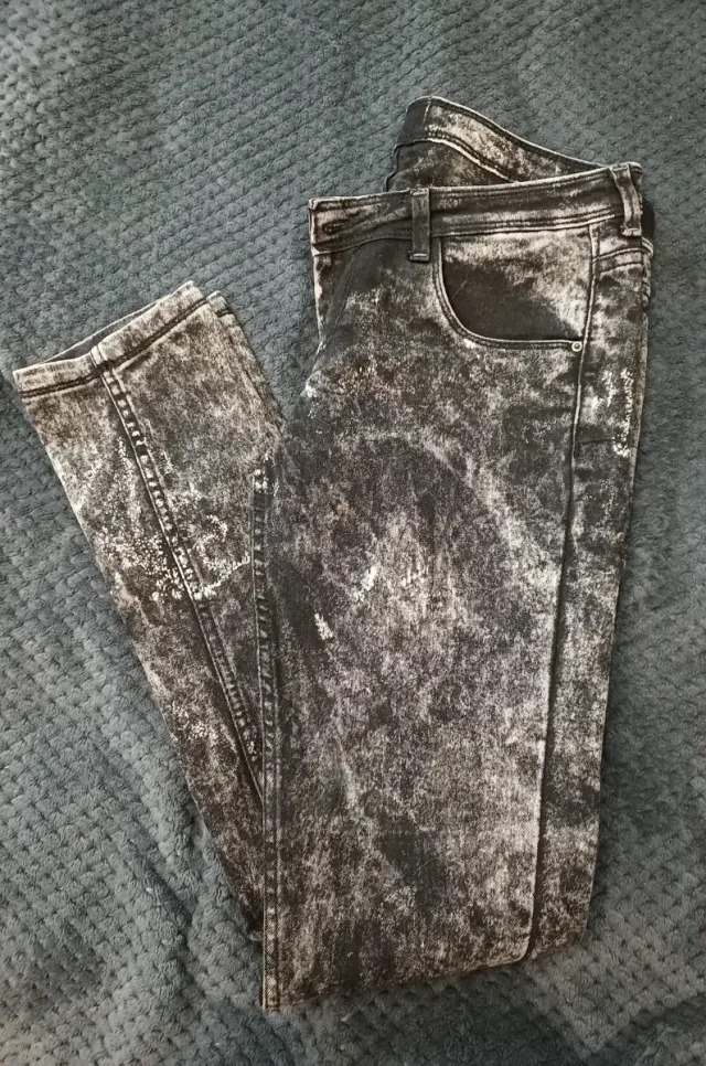 Pantalones vaqueros desgastados