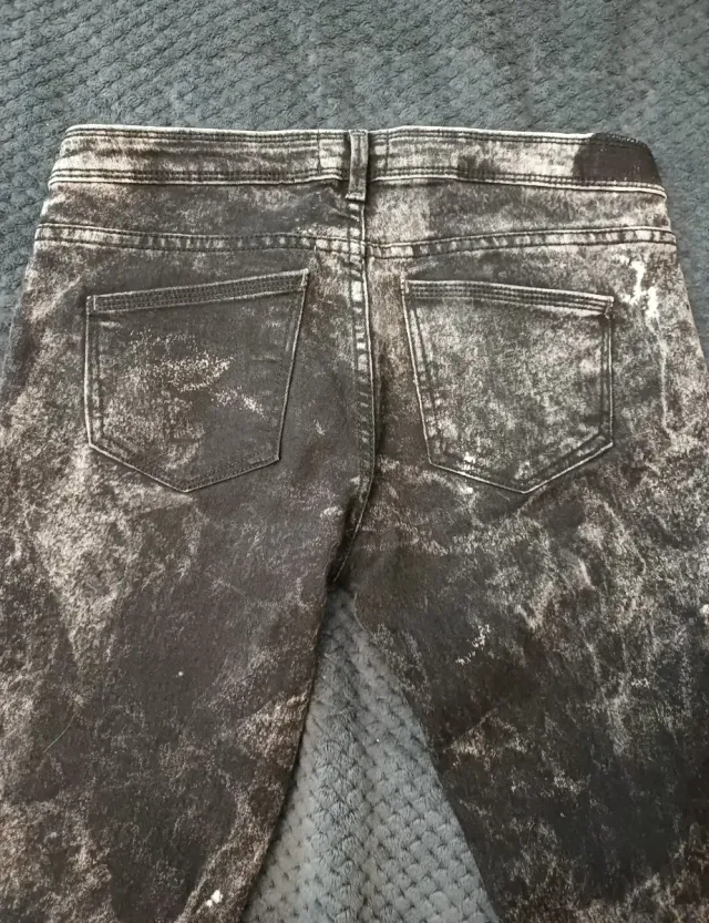 Pantalones vaqueros desgastados