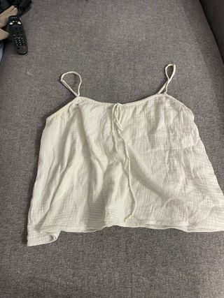 Blusa blanca tirantes con cordón