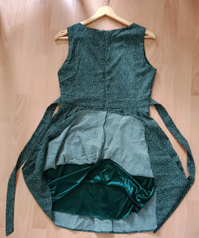 Vestido verde con lunares blancos. Talla 10.
