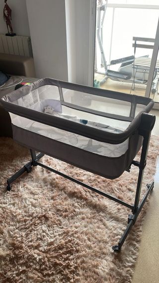 Cuna de viaje y silla de coche