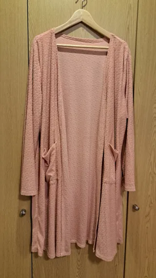 Chaqueta rosa tipo bata