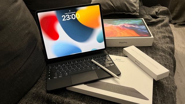 iPad Pro 12.9 + Magic Keyboard + Apple Pencil