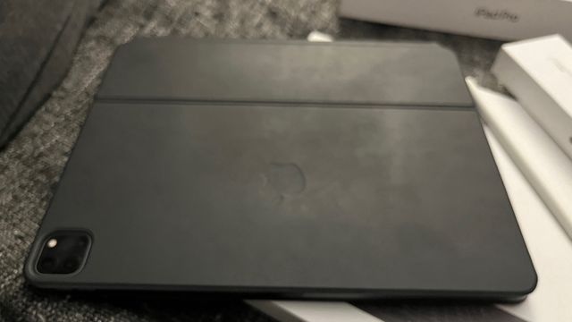 iPad Pro 12.9 + Magic Keyboard + Apple Pencil